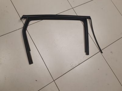 Направляющая стекла задней правой двери для Mercedes B-klasse W246 2011-2018