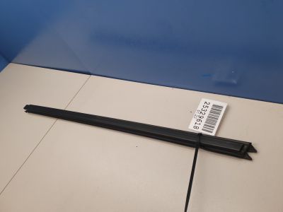 Накладка стекла передней правой двери для BMW 1 F20 F21 2011-2019