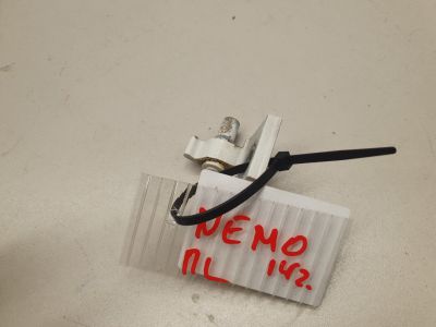 Петля двери передней левой нижняя для Citroen Nemo 2008-