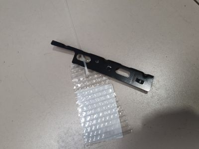 Кронштейн бампера переднего для Peugeot 3008 2009-2016