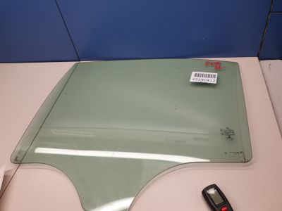 Стекло двери задней левой для Mercedes C-klasse W205 2014-