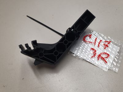 Кронштейн замка двери задний правой для Mercedes CLA-klasse C117 2013-2019