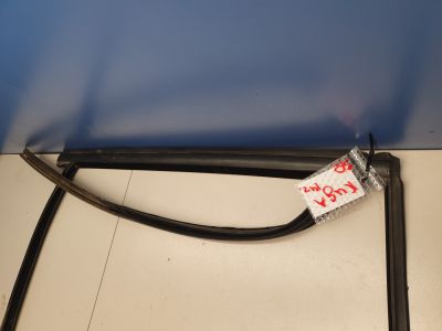 Уплотнитель стекла двери задний правый для Ford Kuga 2012-2019