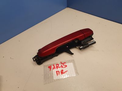 Ручка двери нaружная правая передняя для Toyota Yaris 2011-2017