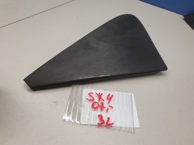 Накладка рамки задней левой двери для Suzuki SX4 2006-2013