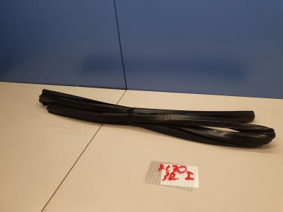 Уплотнитель стекла двери задний правый для Volvo XC70 Cross Country 2000-2006