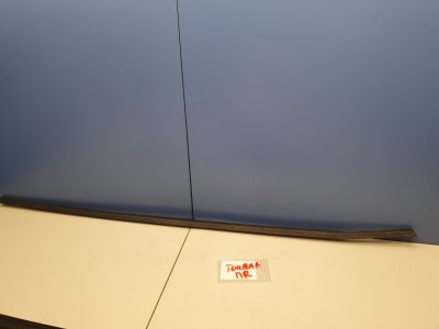 Молдинг стекла передней правой двери для Volkswagen Touran 2003-2010