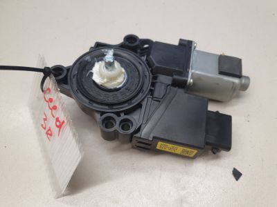 Моторчик стеклоподъёмника задний правый для KIA Ceed 2012-2018