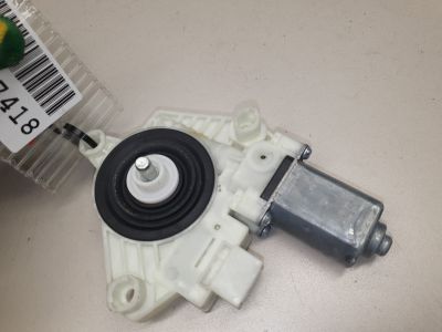 Моторчик стеклоподъёмника передний правый для Mercedes E-klasse W213 2016-