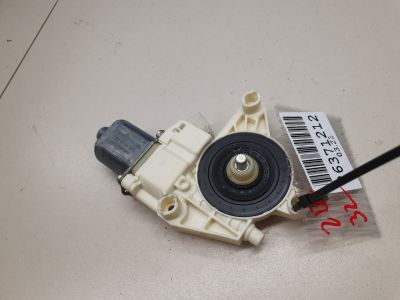 Моторчик стеклоподъёмника задний левый для Mercedes C-klasse W204 2007-2015