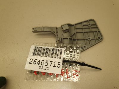 Кронштейн замка двери передний левый для Hyundai Santa Fe CM 2005-2012