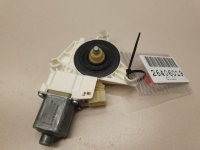 Моторчик стеклоподъёмника передний левый для Mercedes C-klasse W204 2007-2015