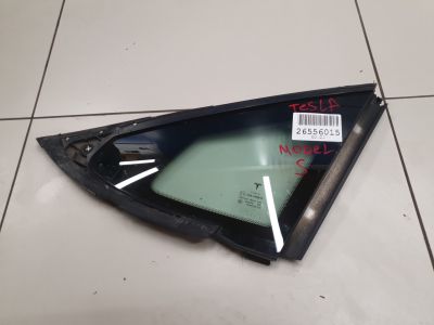 Стекло кузовное заднее правое глухое для Tesla Model S 2012-