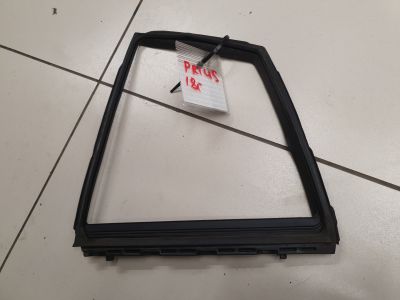 Уплотнитель стекла двери задний левый для Toyota Prius W50 2015-