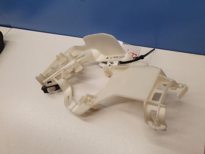 Кронштейн замка двери задний правой для Volkswagen Tiguan 2007-2016