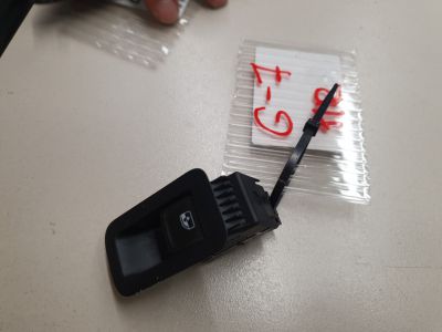 Кнопка стеклоподъемника для Volkswagen Golf 7 2012-2020