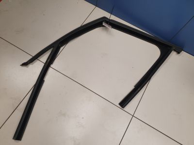 Уплотнитель стекла передней левой двери для Mini Countryman F60 2016-