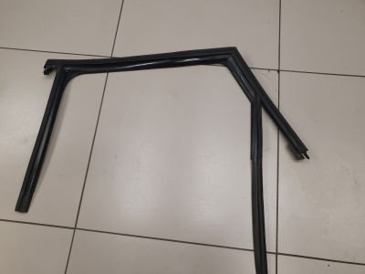 Уплотнитель стекла двери задний левый для Audi Q5 8R 2008-2017