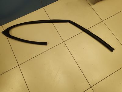 Уплотнитель стекла передней правой двери для Jaguar F-PACE X761 2016-