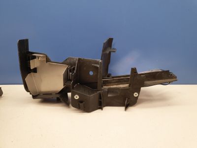 Кронштейн замка двери передний правый для Ford Focus 3 2011-2019