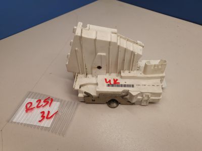 Замок двери задней левой для Mercedes R-klasse W251 2005-2017