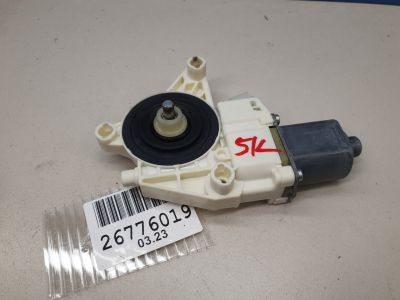 Моторчик стеклоподъёмника передний левый для Mercedes A-klasse W176 2012-2018