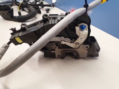 Замок двери задней правой для Mercedes GLC-klasse X253 2015-