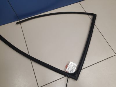 Уплотнитель стекла двери задний левый для Toyota Avensis T27 2008-2018