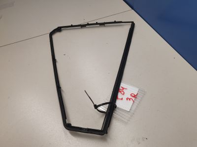 Уплотнитель стекла двери задний правый для BMW X1 E84 2009-2015