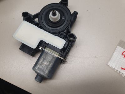 Моторчик стеклоподъёмника задний правый для Volkswagen Golf 8 2020-