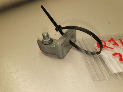 Петля двери задней правой нижняя для Audi Q7 4L 2005-2015