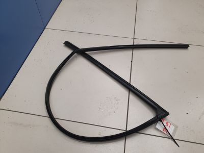 Уплотнитель стекла передней левой двери для Nissan X-Trail T31 2007-2014