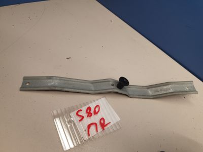 Кронштейн двери передней правой для Volvo S80 1998-2006