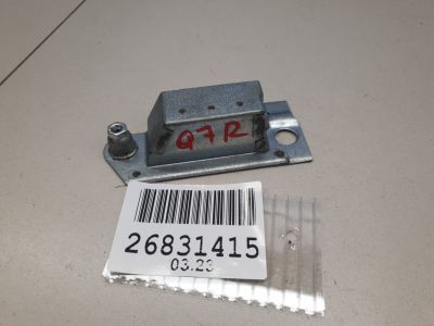 Кронштейн двери багажника правый для Audi Q7 4L 2005-2015
