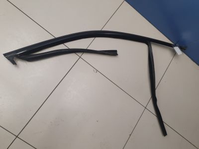 Уплотнитель стекла передней правой двери для BMW X3 G01 G08 2017-