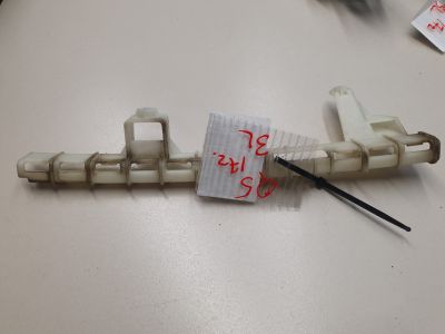 Направляющая стекла задней левой двери для Audi Q5 8R 2008-2017