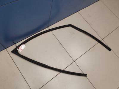 Уплотнитель стекла передней правой двери для Renault Logan 2 2014-