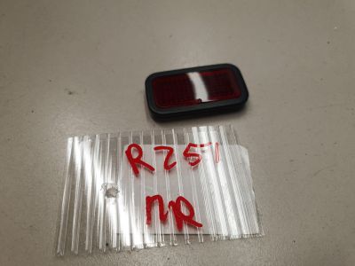 Отражатель в дверь для Mercedes R-klasse W251 2005-2017