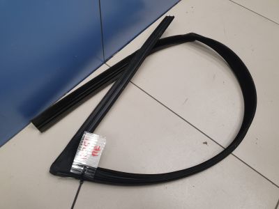 Уплотнитель стекла передней правой двери для Mercedes R-klasse W251 2005-2017