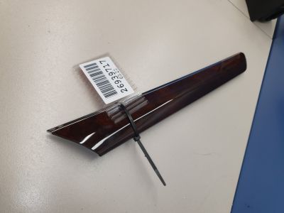 Накладка обшивки двери передней правой для Mercedes R-klasse W251 2005-2017