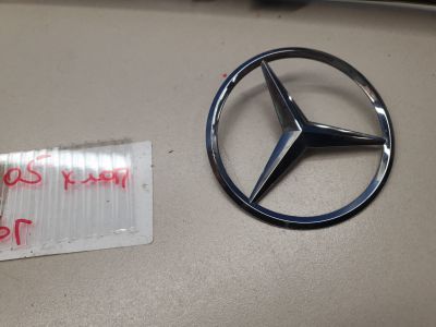 Эмблема крышки багажника для Mercedes C-klasse W205 2014-