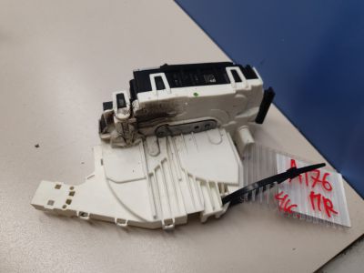 Замок двери передней правой для Mercedes A-klasse W176 2012-2018