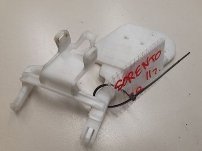 Кронштейн замка двери задний правой для KIA Sorento 2009-2021