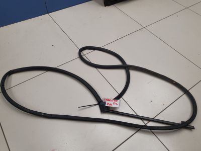 Уплотнитель двери задней правой для KIA Sorento 2009-2021