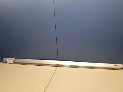 Молдинг двери левый передний для Mercedes R-klasse W251 2005-2017