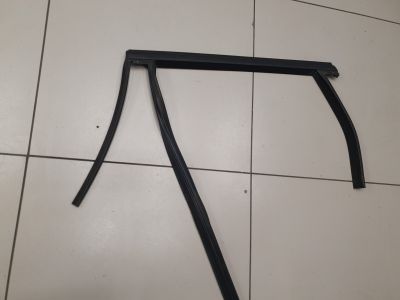 Уплотнитель стекла двери задний левый для Ford Focus 3 2011-2019