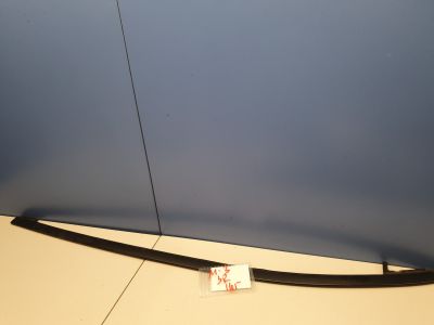 Молдинг стекла задней правой двери для Mazda 3 BM 2013-2018