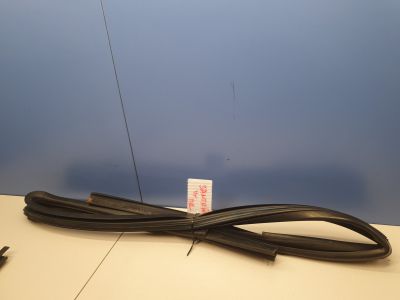 Уплотнитель двери передней правой для Hyundai Santa Fe CM 2005-2012