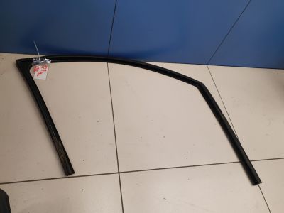 Уплотнитель стекла передней правой двери для Audi Q7 4L 2005-2015