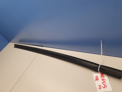 Уплотнитель двери передней правой для Toyota Avensis T27 2008-2018